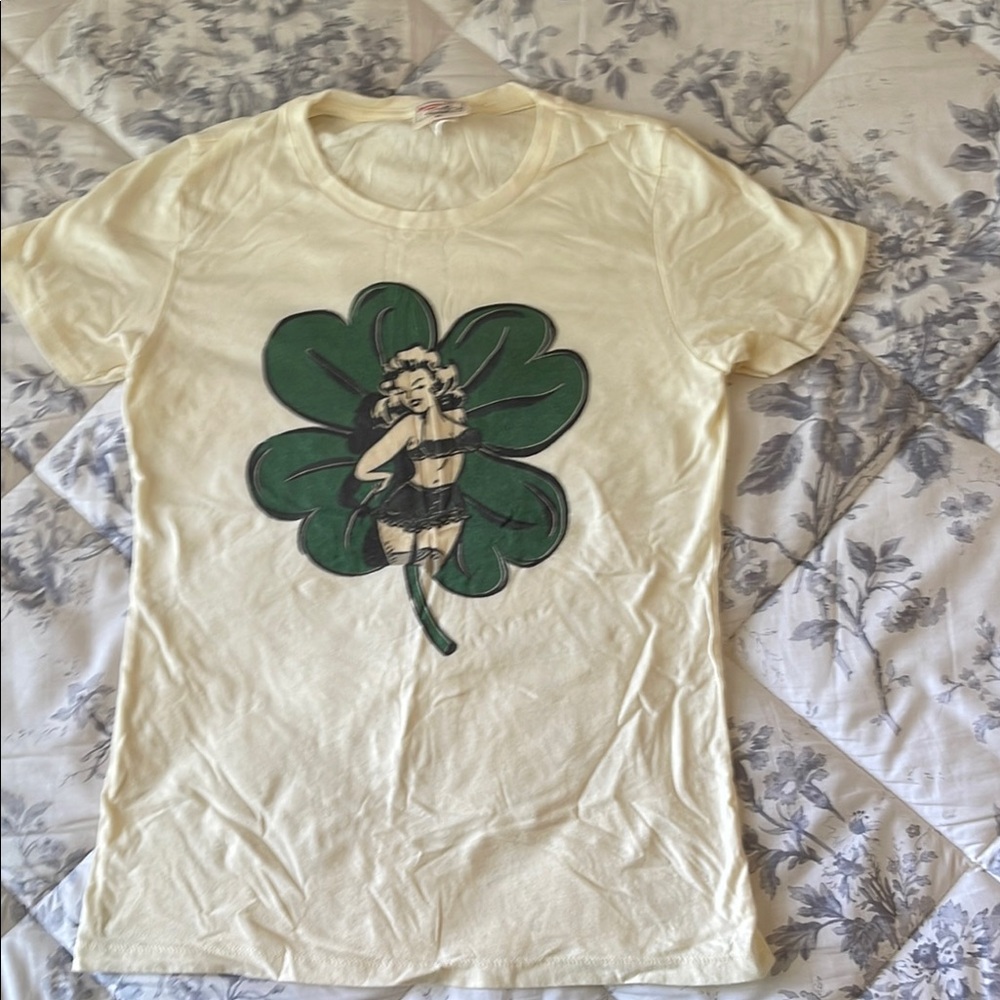 Women's Cream Graphic Tee